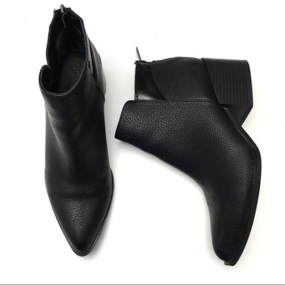 vera wang ankle boots